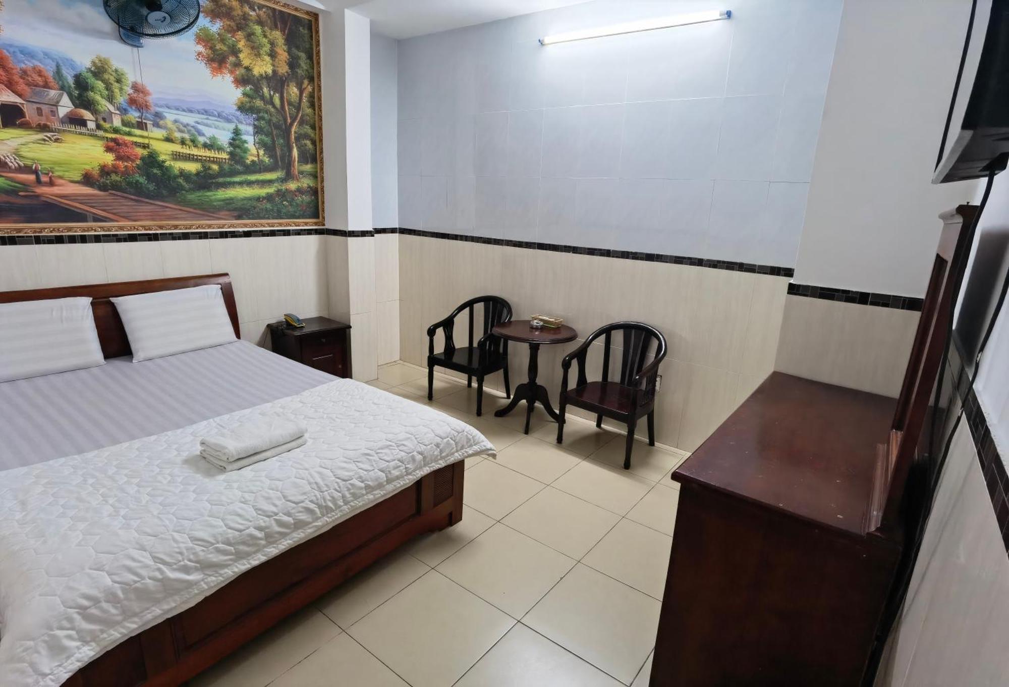Hotel Khach San Nhu Y *